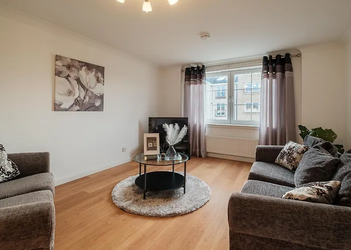 Mackie Residence - Sja Stays - 3 Bed Apartment With Parking