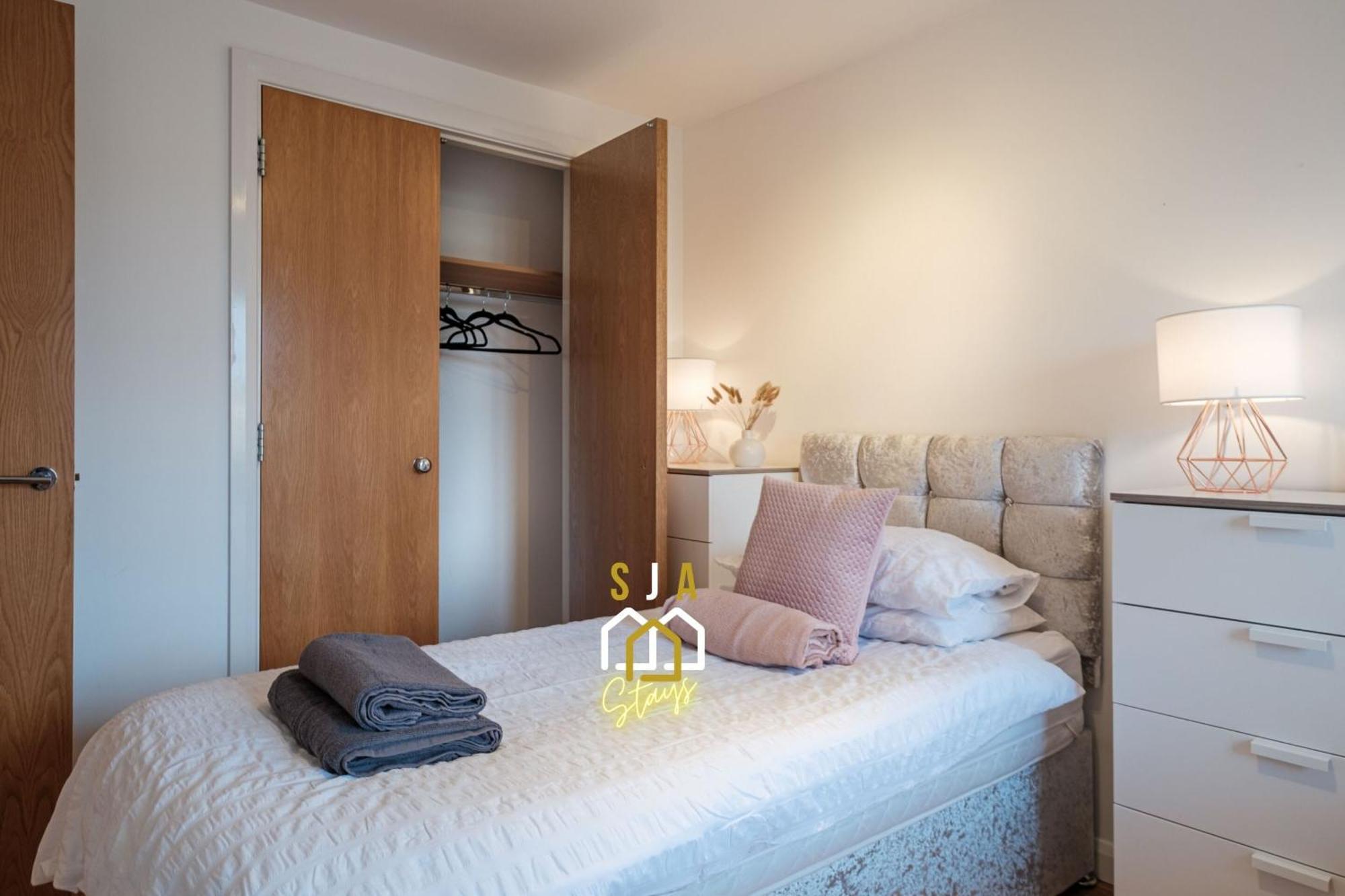 Apartment Mackie - Sja - 3 Bed With Parking Westhill
