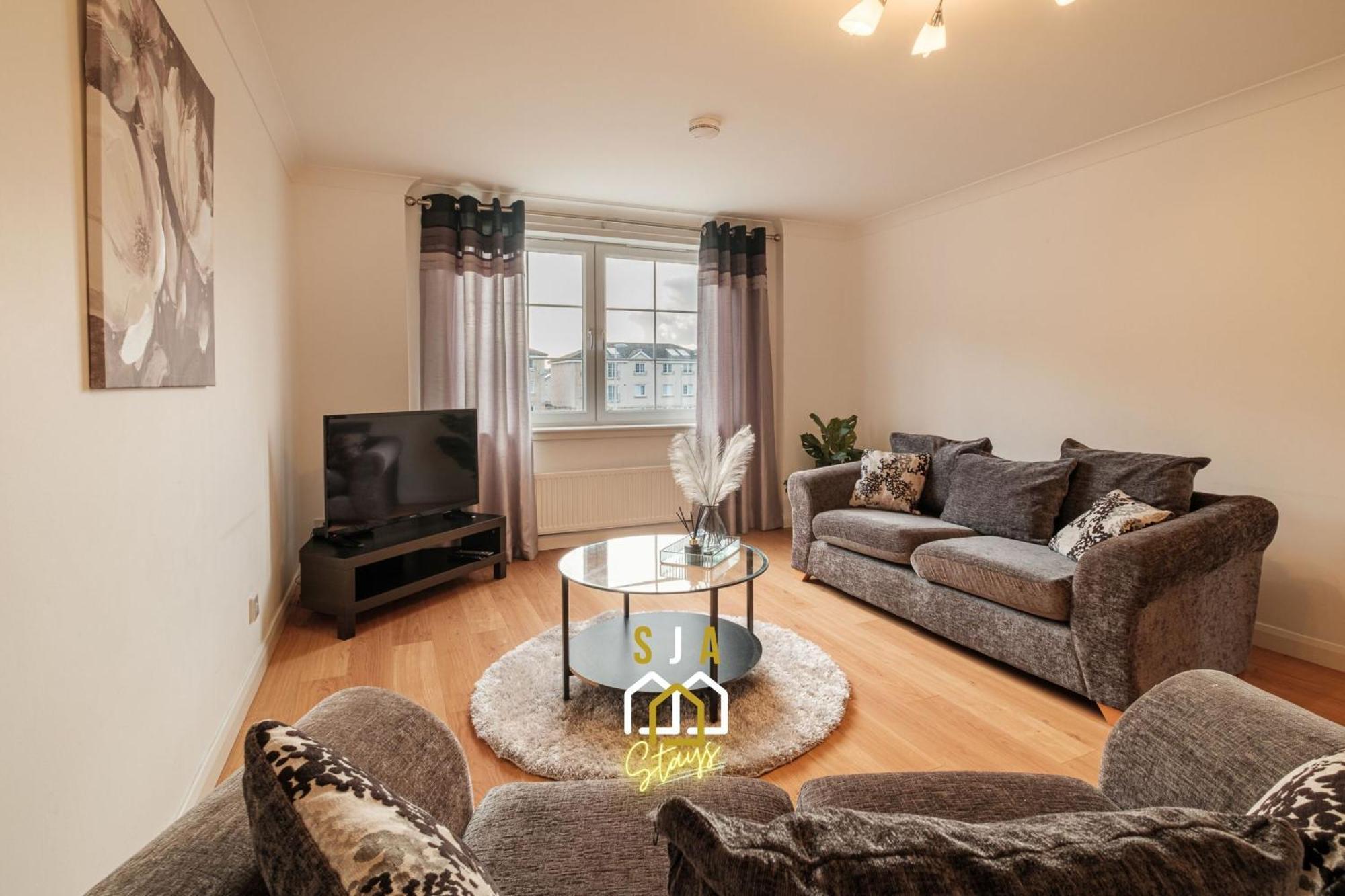 Mackie - Sja - 3 Bed With Parking Westhill