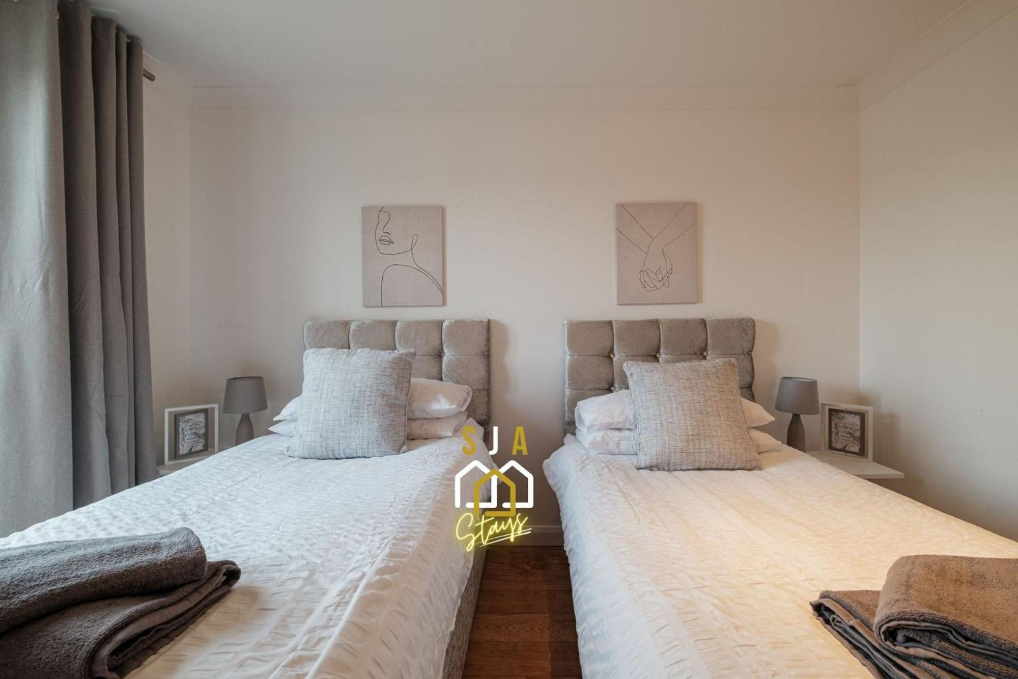 Mackie - Sja - 3 Bed With Parking Westhill